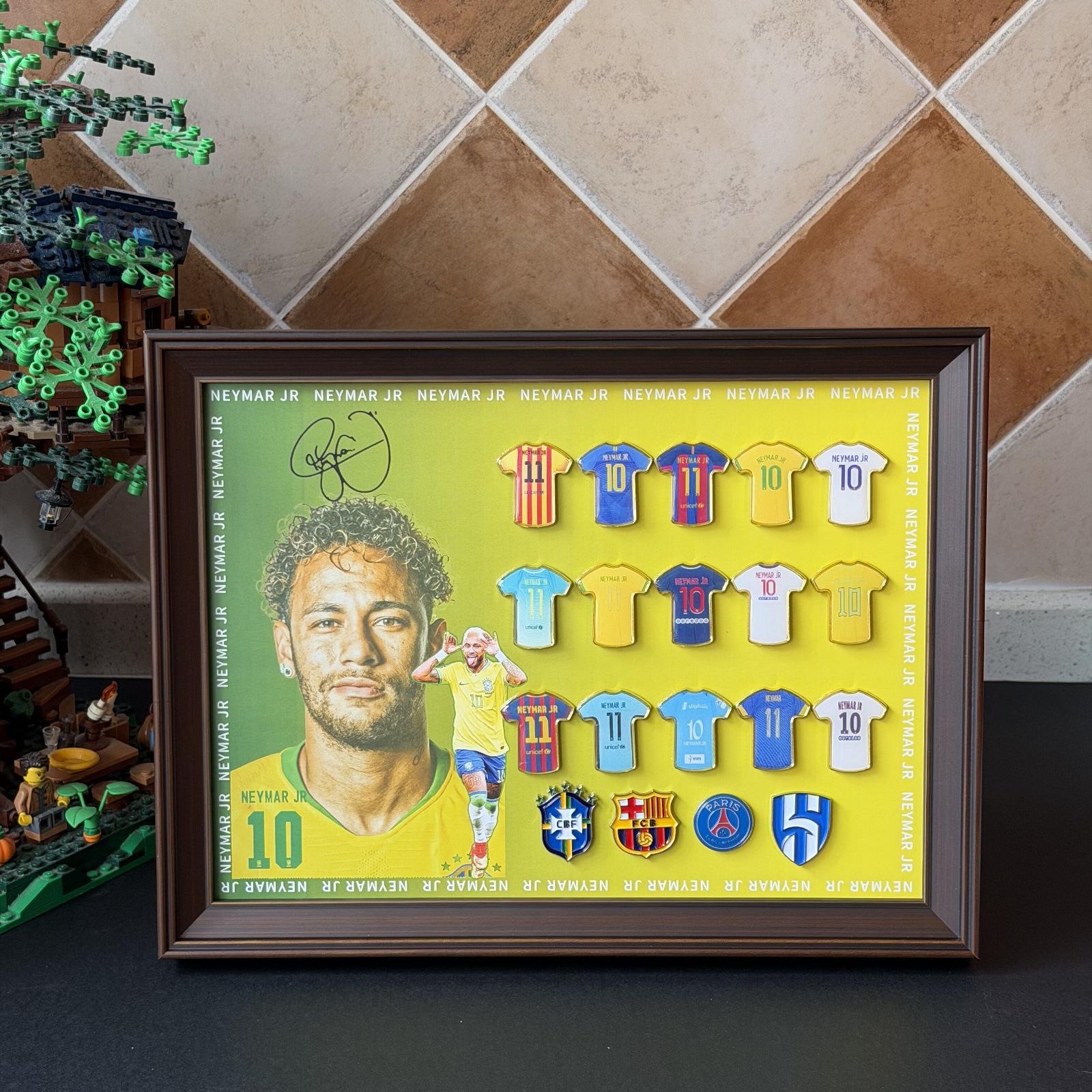 Messi Ronaldo camiseta insignia marco de madera sólida recuerdos de fútbol hechos a mano alrededor del cumpleaños del novio Regalo del festival de Qixi image 14
