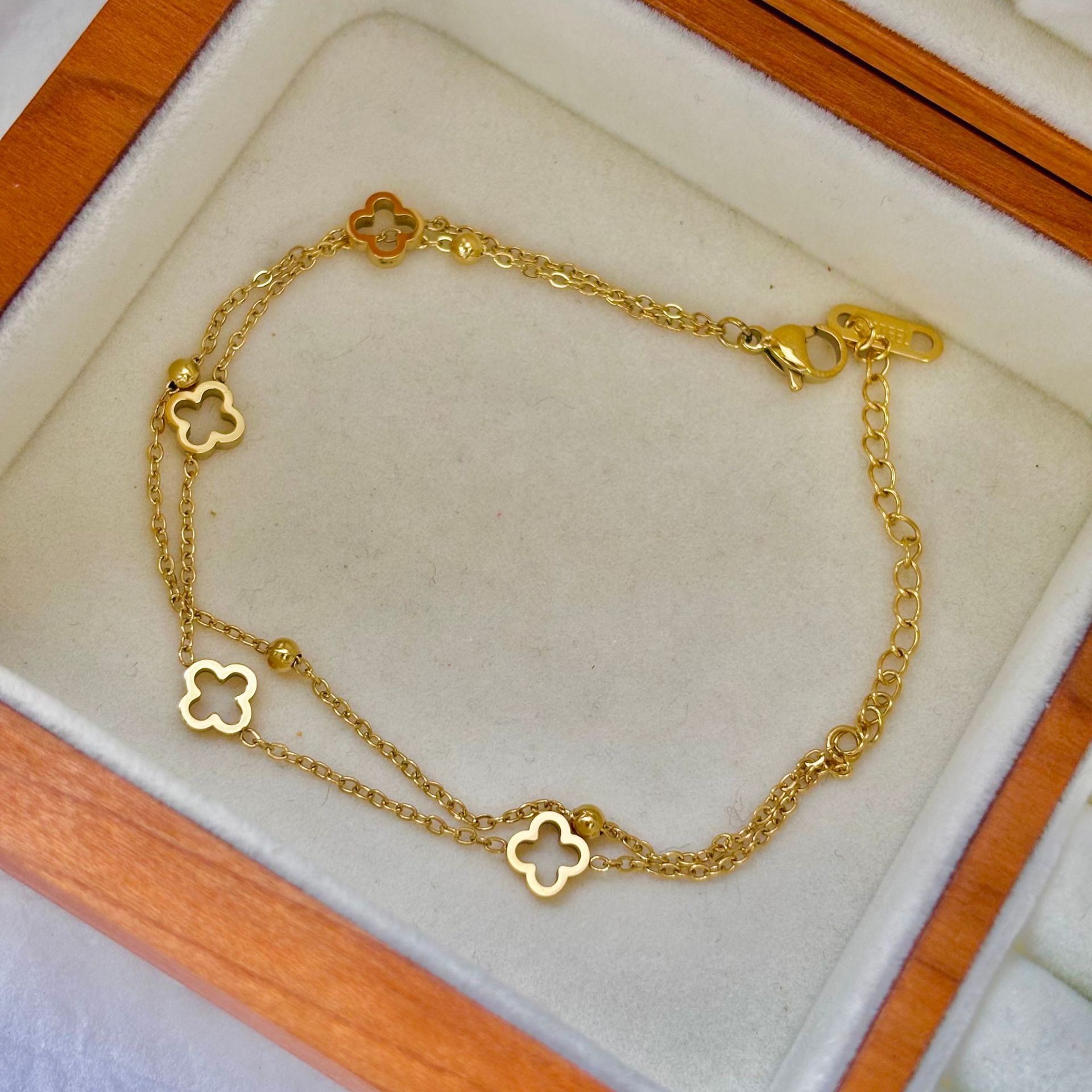 더블 레이어 중공 네잎 클로버 팔찌