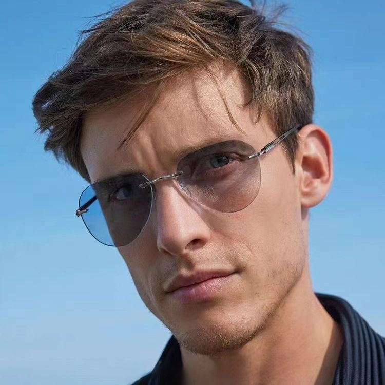 Frameless ultra-light polarized sunglasses, photochromic, men's driving and fishing half-titanium sunglasses, smart color-changing cycling glasses Frameless ultra-light polarized sunglasses, photochromic, men's driving and fishing half-titanium sunglasses, smart color-changing cycling glasses