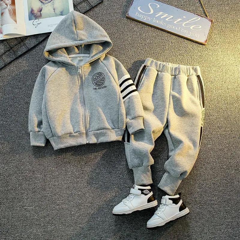 Children's autumn sports suit with zipper