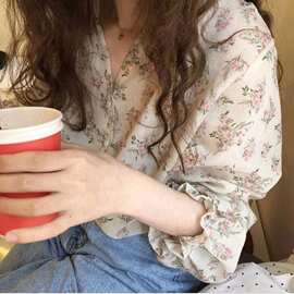 女韩国喇叭袖雪纺衬衫印花少女感气质碎花24清新年春简约美腻领