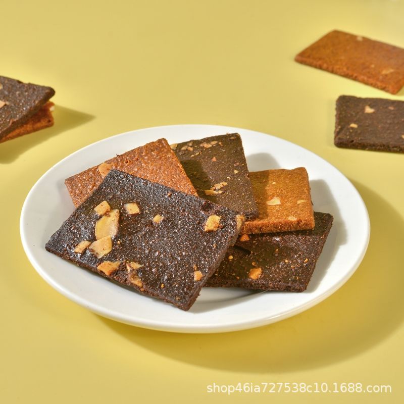 クリスピーブラウニー ブラウニークリスプ チョコレートモカ タイミルクティー風味 ナッツ入り薄焼きビスケット カジュアルスナック|undefined