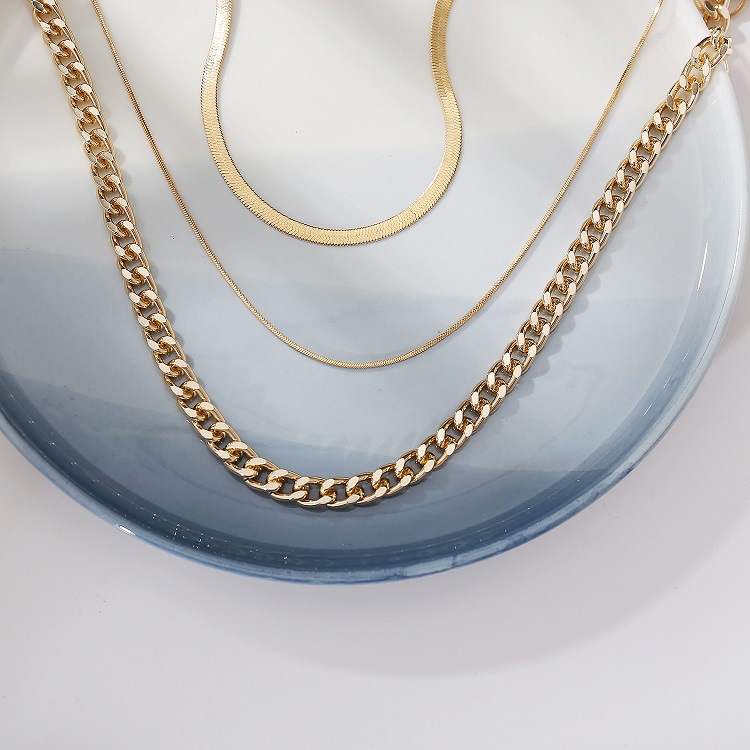 Collar de cadena gruesa de triple capa para mujer, diseño creativo y exagerado, estilo clavícula y gargantilla, moda europea/americana, producto transfronterizo