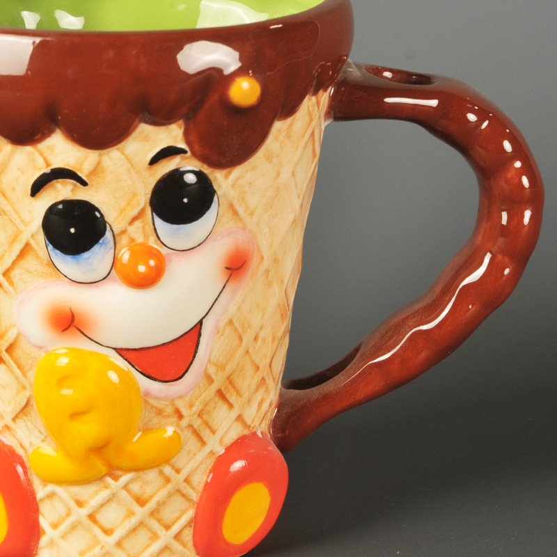 Taza de cerámica de helado de viento de verano Taza de agua para estudiantes Taza con tapa y cuchara Taza con forma de helado