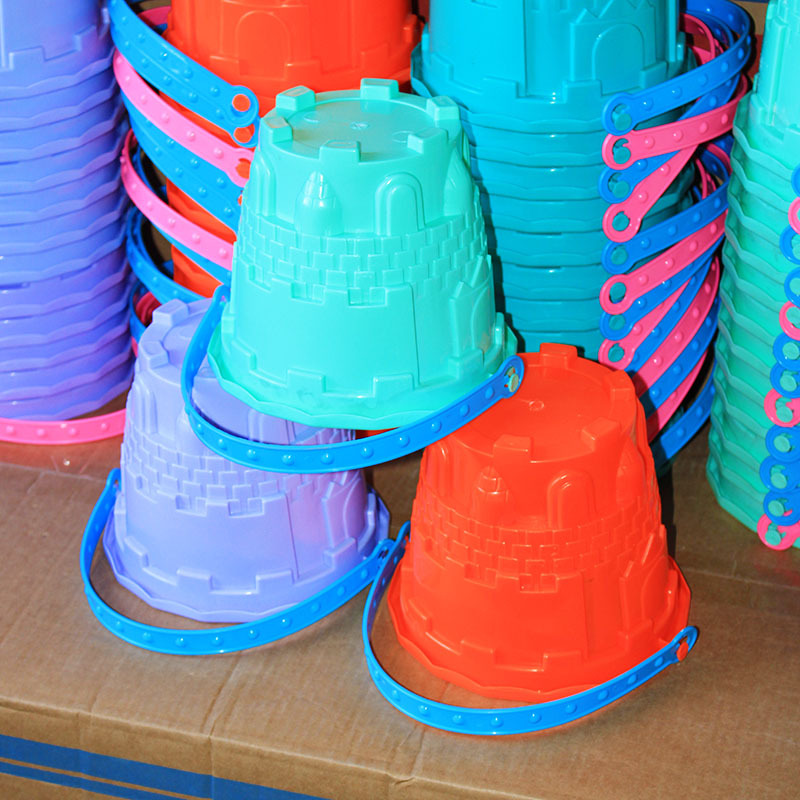 夏天赶海手提桶玩沙模具儿童玩具城堡沙滩桶塑料水桶地摊夜市玩具