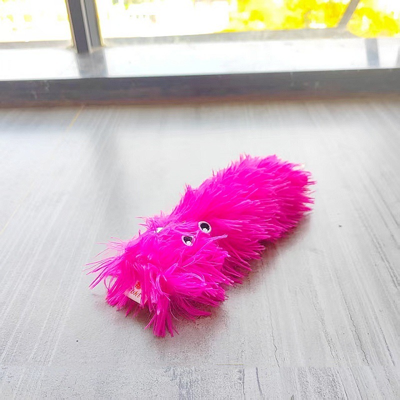 新しいタイプの猫のおもちゃの小さい怪獣は抱っこして音を立てます。|undefined