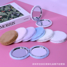 可爱毛绒化妆镜手感舒适便携随身学生化妆通勤解压小镜子