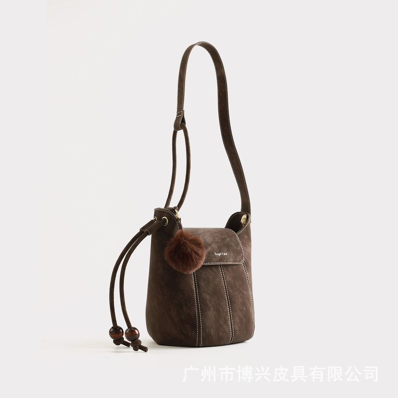 Af Simple Designer Pumpkin Bag Large Capacity Leather Texture Women's Bag with Cute Pom-Pom Crossbody Handbag Shoulder Bag