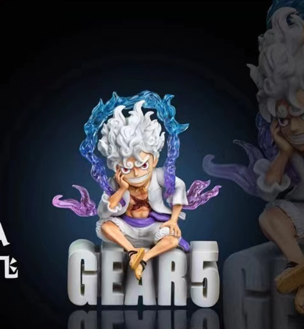 Una pieza de cinco engranajes sol Dios forma NICKA Luffy Q versión coche pequeño hecho a mano modelo decoración Sauron G5 serie