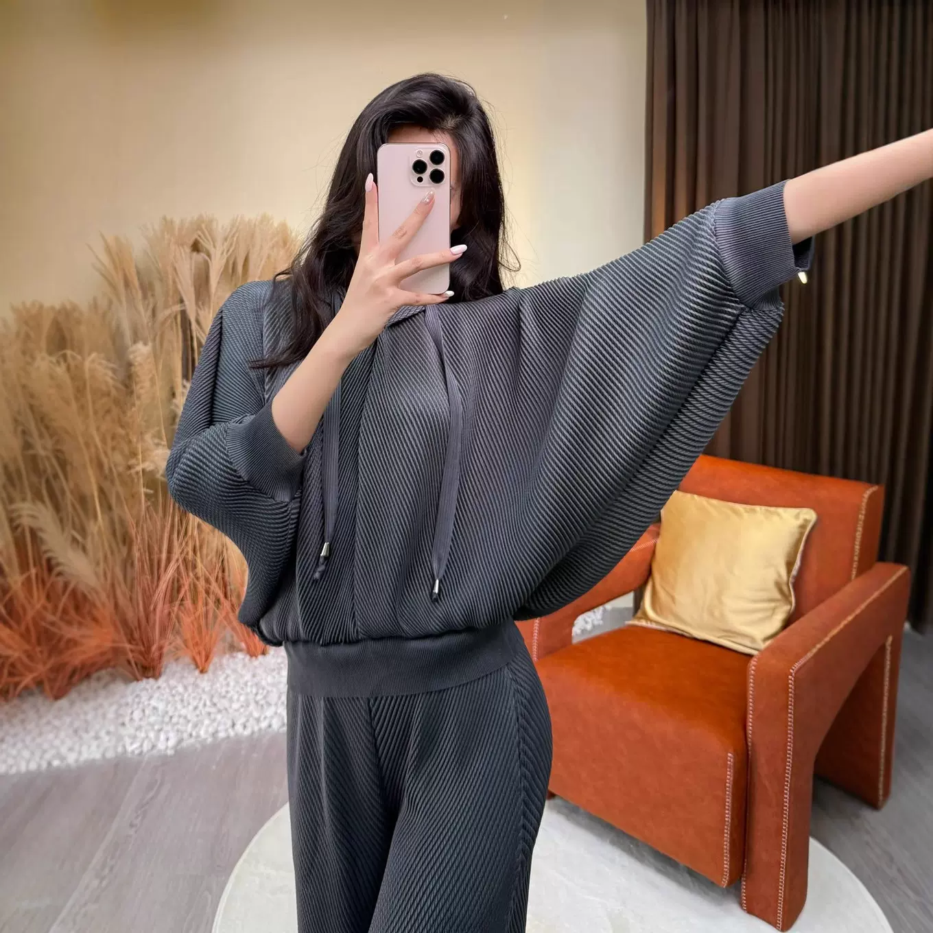 时尚休闲运动套装女高级感褶皱卫衣裤子两件套秋季穿搭女装一整套