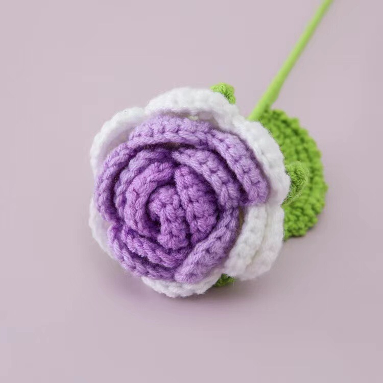 教師の日のプレゼントヒマワリの毛糸の花の手作りの毛糸のメリヤスは花の教師の日の花束の完成品をシミュレーションします。|undefined
