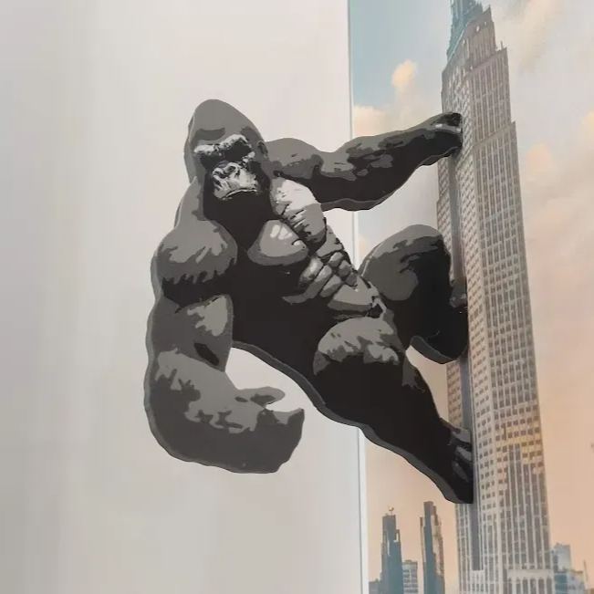 2025 explosión transfronteriza Magnetic King Kong regalo decoración muñeca decoración musculosa fabricante al por mayor