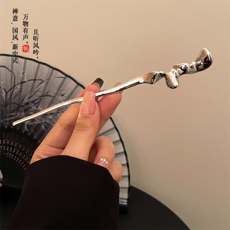 Nuevo estilo chino mariposa bordilla pinzas de cabello para mujeres detrás de la cabeza pinzas de cabello antiguo estilo Han tocado de alto nivel sensación de paso pinzas de cabello