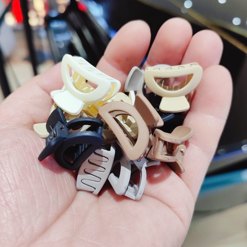 팬 모양의 다크 브라운 혼합 2.5cm [서리] 싱글