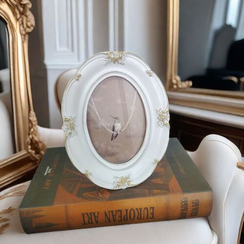 6-inch 7-inch oval European French picture frame retro old country table white gold edge living room bedroom ancient wall hanging