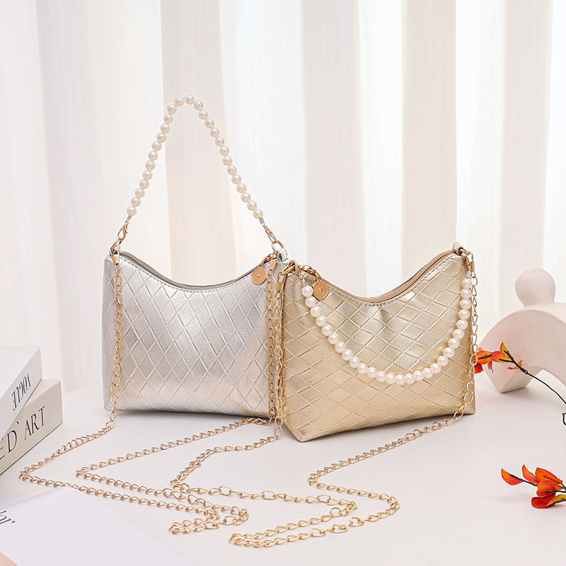 2025 nuevo bolso de moda bolso de mujer de nicho de cadena de alto nivel bolso de hombro pequeño bolso de brazo fresco versátil