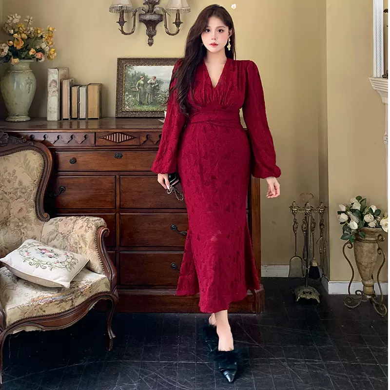 大码女装高级感穿搭法式复古蕾丝包臀鱼尾连衣裙新款加肥加大1969