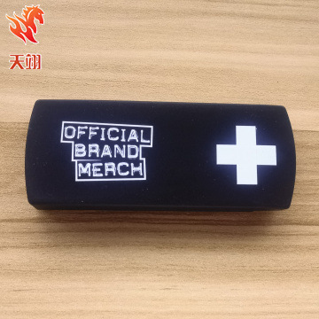 现货  翻盖创可贴盒带盖子创口贴盒子便捷式口袋邦迪盒厂家直销