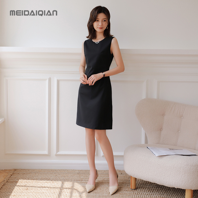 Drapey Sleeveless Dress for Women in Summer, Elegant Waist-Cinching Workwear Straight Dress, Available in Black, Burgundy, and Misty Blue