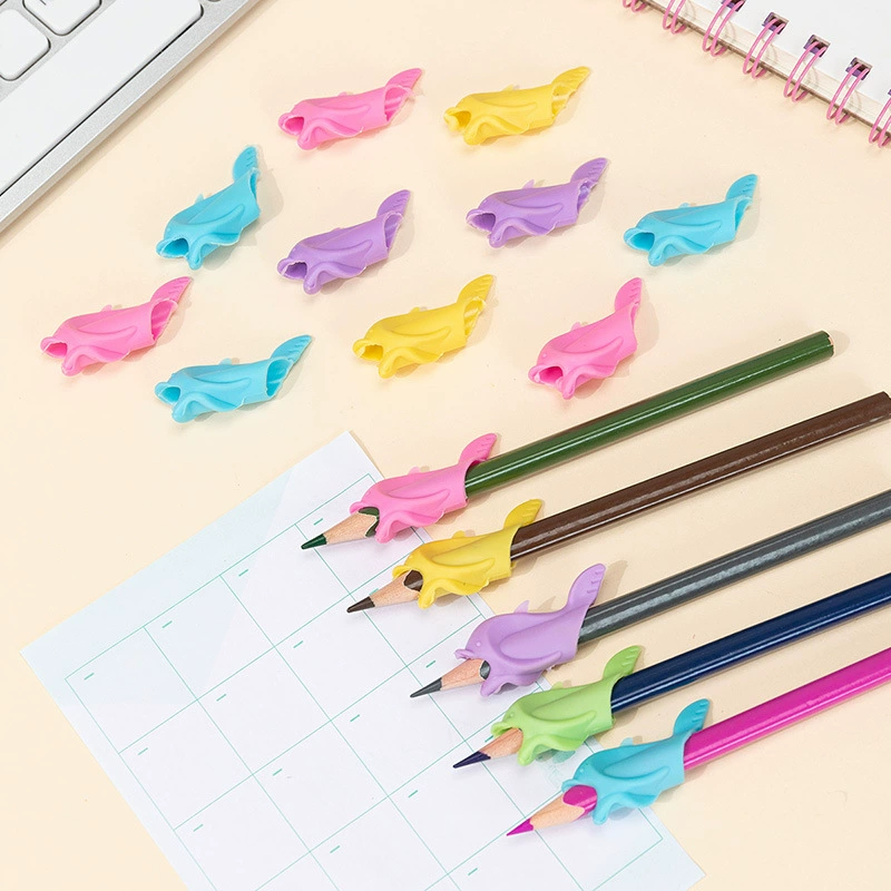 Захват для карандашей для маленьких рыб Силиконовый захват для карандашей для маленьких рыб Дельфин Маленький подарок для детей и студентов