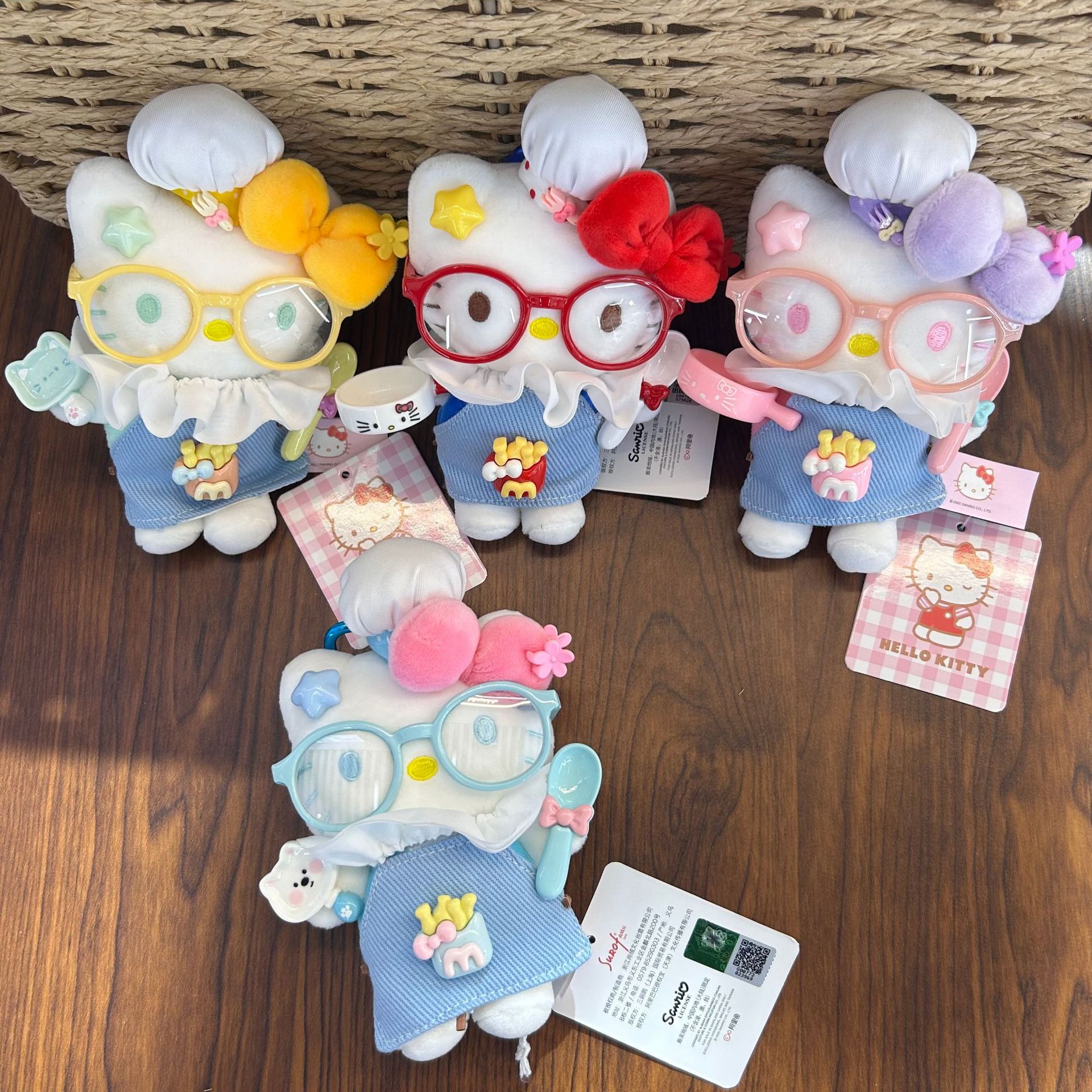 Authentic Sanrio Hello Kitty Plush Doll Glasses Overalls Accessories Doll Toy Keychain Batch