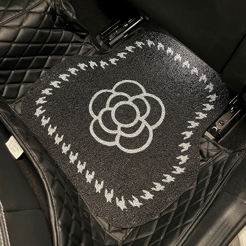 自動車の足マットのツバキの花の糸の輪の通用するモノリシックの汚れ防止のじゅうたんは車内の車のマットの後部の足のマットの通用を飾ります。|undefined