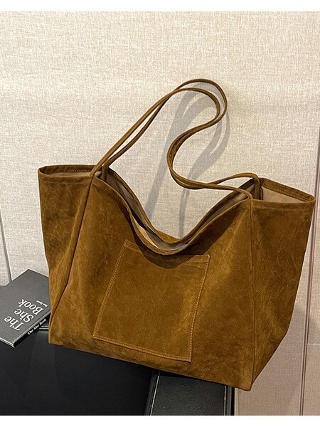 Matte retro capacious shoulder bag