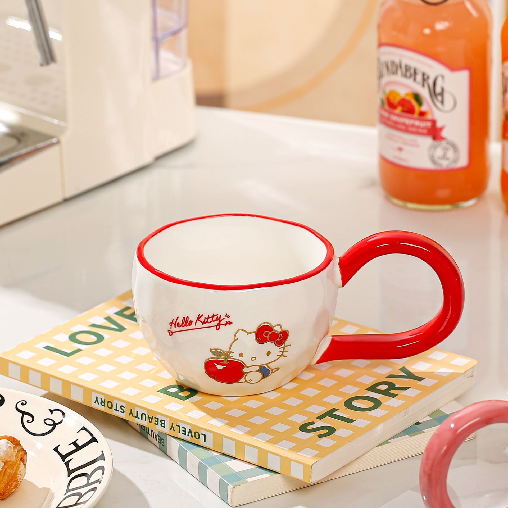 Taza de cerámica genuina Sanrio Taza de agua de diseño creativo Regalo de cumpleaños para mujeres de alto valor para el hogar