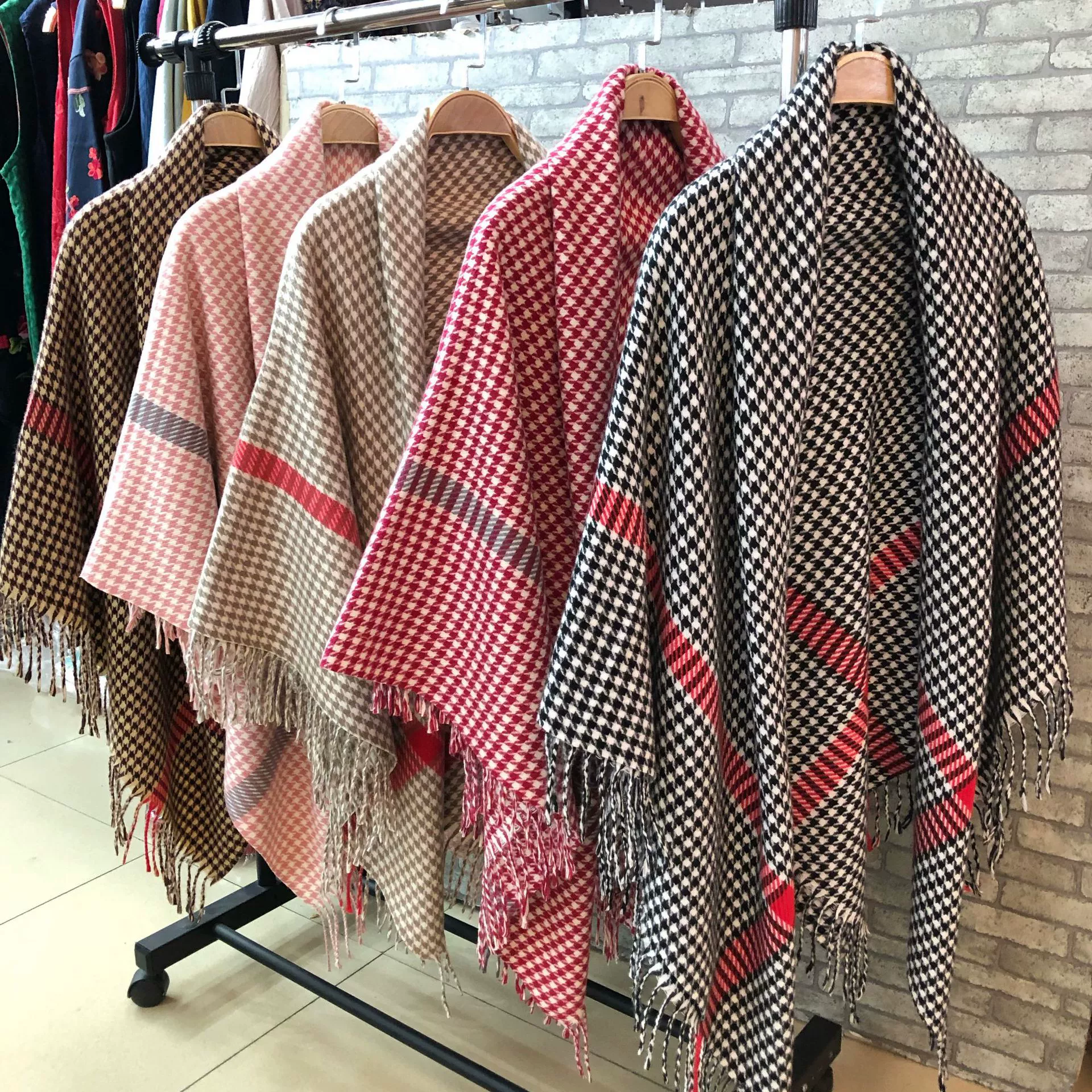 Шаль в национальном стиле 2023 осень и зима Новая мода толстый теплый маленький клетчатый кашемировый платок шарф оптом