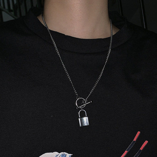 Ins Fashion Necklace Retro Punk Key Lock Necklace for Men and Women Trendy Simple and Versatile Personality Couple Necklace