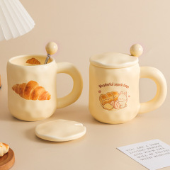 可爱い乳フフカップパンマグカップ盖付きスプーンins风女の子セラミックコーヒー朝ごはんカップオフィス