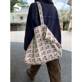 Sleep at 11 通勤减龄百搭字母爱心印花大容量轻便休闲手提单肩包