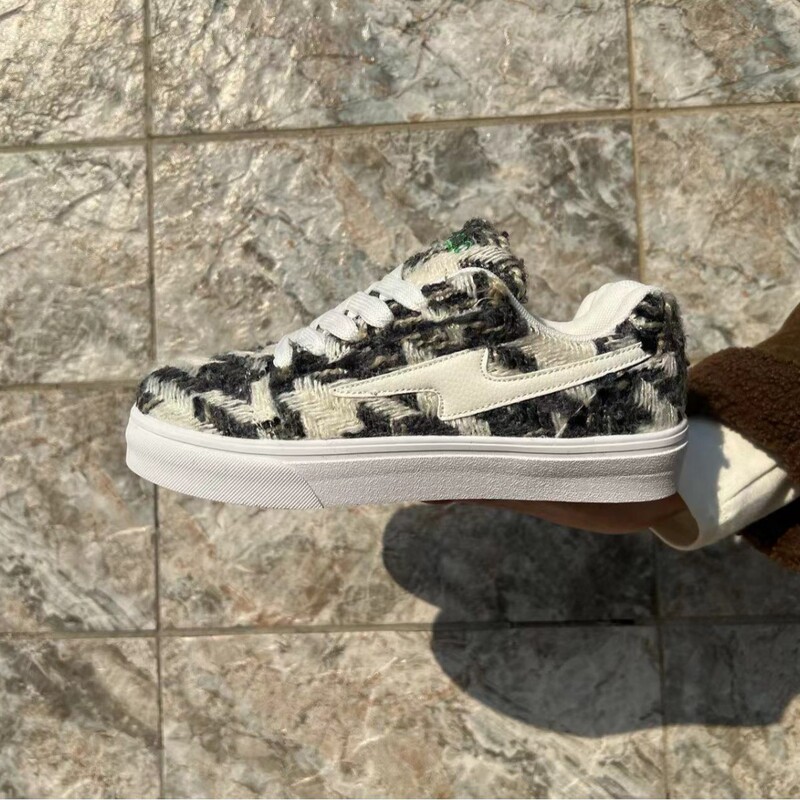 2024 North Xinjiang Wolf Country Tide ins Style Retro Niche Lightning Design Bread Shoes Men's ulzzang Trend Students