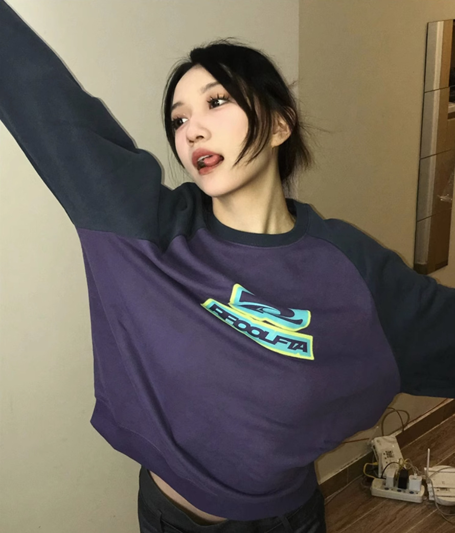 Sweater Image 5