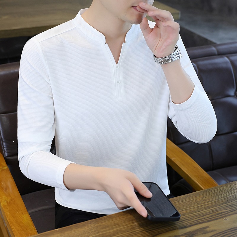 Trendy Korean style solid color jacquard V-neck base shirt for young men, suitable for spring and autumn 2026.