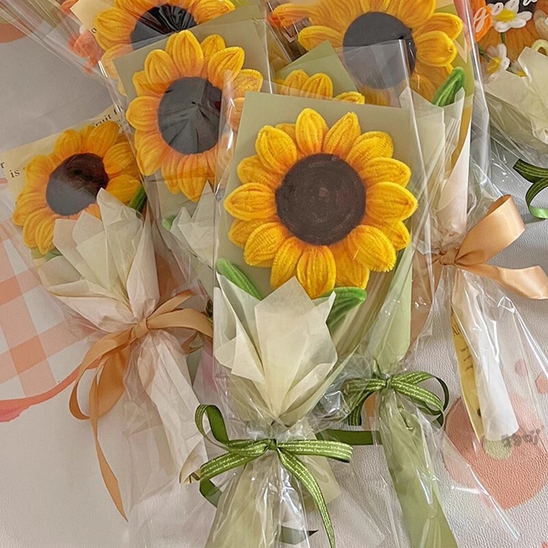 高級感手編みdiyひまわりの小さな花束が棒をねじって誕生日に親友の目上の人に母の日プレゼントを贈る|undefined