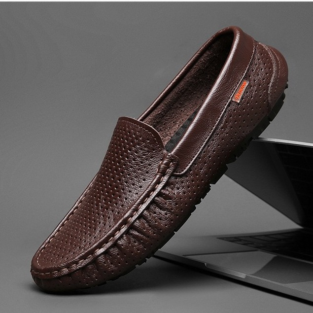 Zapatos de cuero genuino para hombres 2025 zapatos de negocios británicos transpirables con suela suave, zapatos casuales perezosos con un pie, zapatos de tacón bajo para hombres
