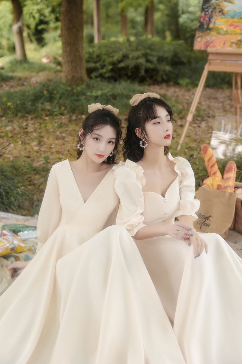 Vestidos de dama de honor de verano 2026, nuevo estilo casual, vestidos de hermana, de manga larga, que estilizan y favorecen la figura, vestidos de grupo para damas de honor.