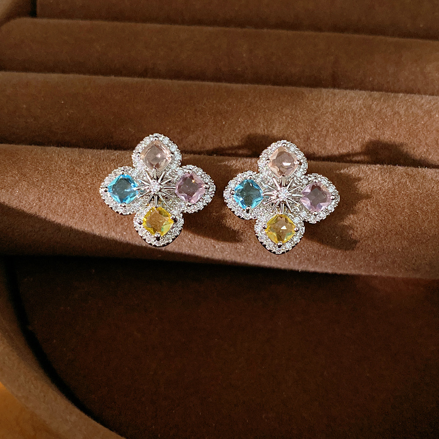 Agujas de plata de color de piedra de silicio pernos de orejas de flor temperamento simple personalidad pendientes de orejas de lujo ligero alta sensación de orejas al por mayor image 7