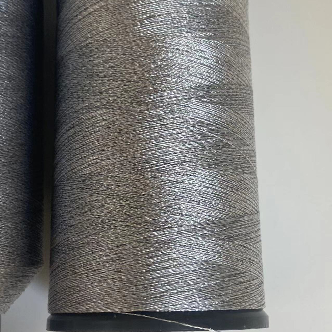 防静电纱线 触摸屏手套专用银纤维缝纫线 150D/2服装涤纶绣花线
