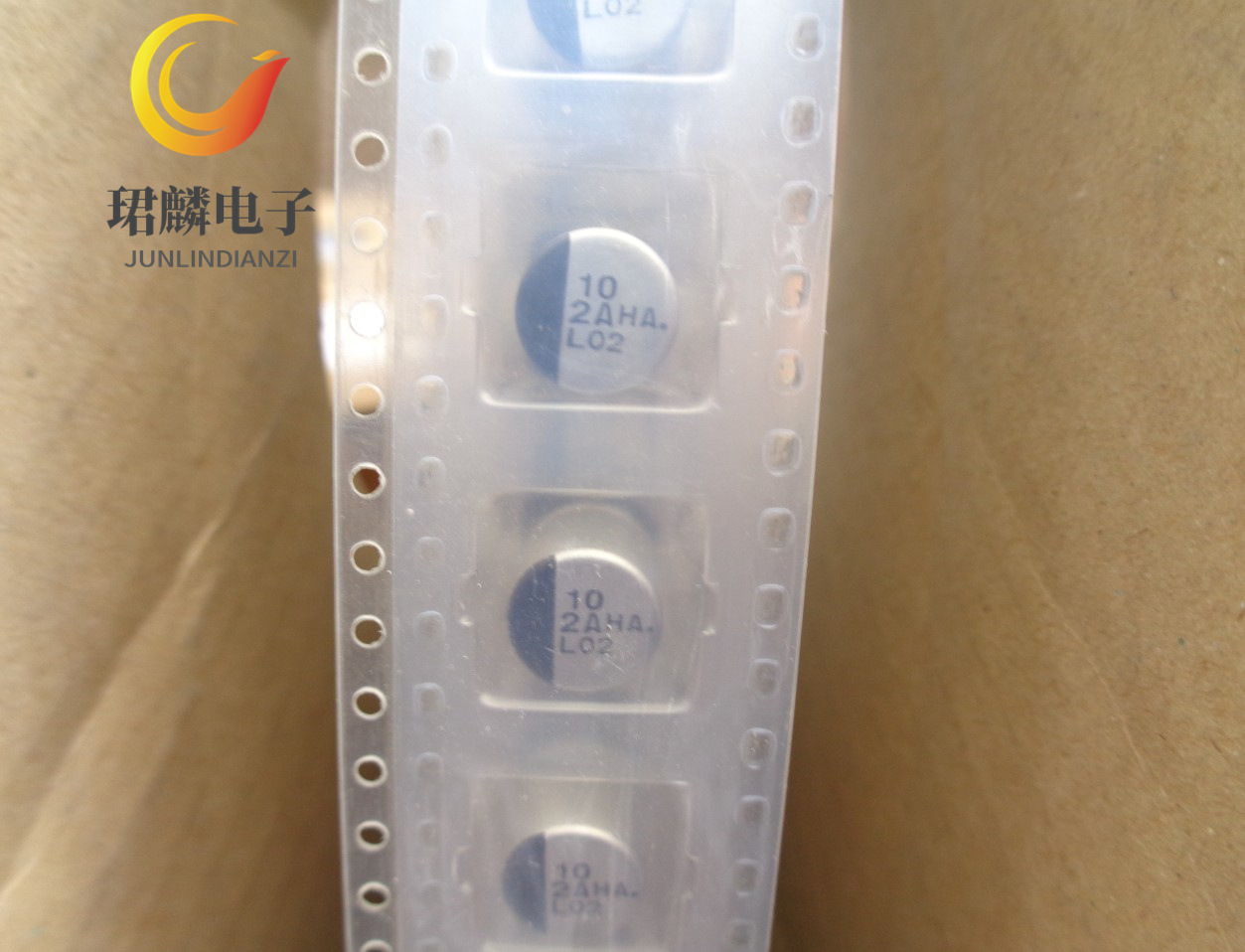 100V10UF 8X10.2 松下HA贴片铝电解电容 EEEHA2A100P 整盘出