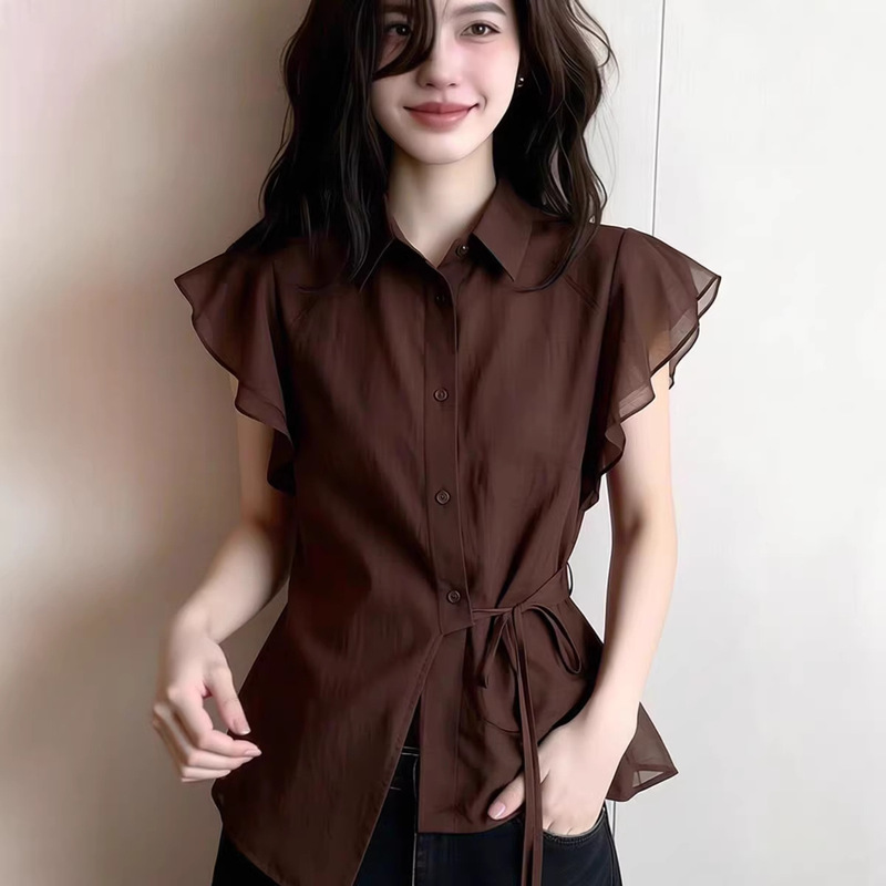Stylish Coffee-Colored Short-Sleeve Shirt for Women, Summer Design with a Small Waist Tie and Ruffled Edges, Elegant Regular Shoulder Top