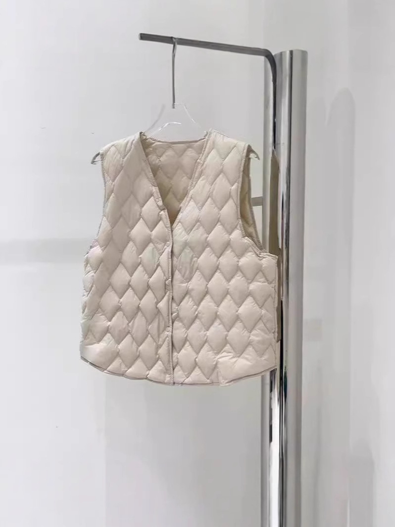 Otoño y invierno estilo chaleco de pluma de diamante caliente de mujer ligero revestimiento interior con chaleco de cuello en V delgado abrazadera de hombro