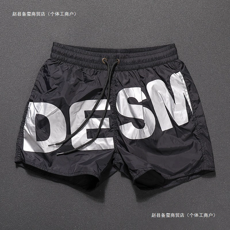 Шорты спортивные летние быстросохнущие пляжные брюки мужские летние с большими буквами свободные для плавания и фитнеса модные трехточечные шорты