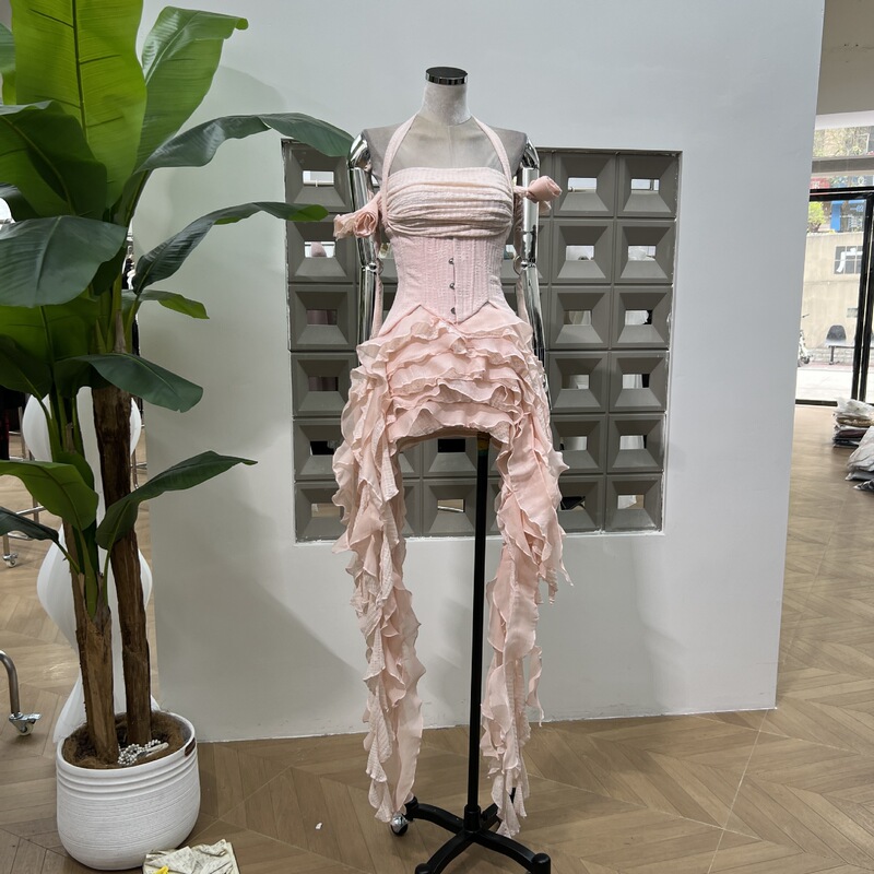 Early summer niche design kelp ribbon tassel tube irregular dress with bottoming shorts waist seal 3-piece set