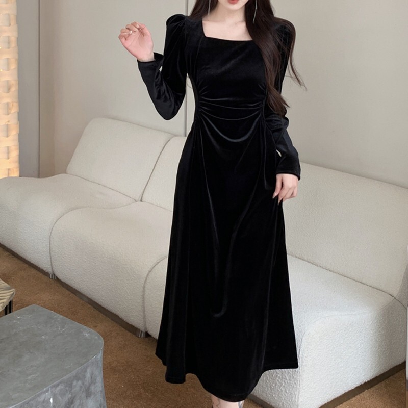 Hepburn Style Gold Velvet Black Square Collar dress Women's Autumn French Style Socialite Long-sleeved Dress Pleated Waist Dress