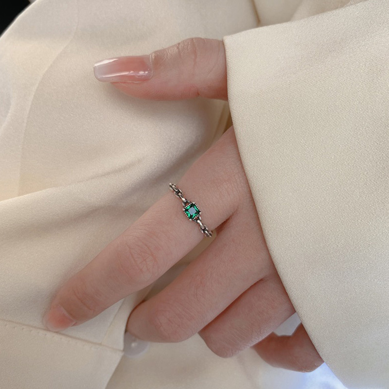 S pure silver emerald zircon chain opening ring with female niche design 2022 fashion personality light luxury high-end_voghion.com