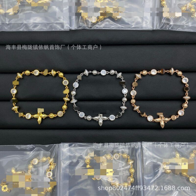 New Cross-Border V-Letter Double-Layer Star Bracelet for Women, Unique and Versatile Design with a High-End, Light Luxury, Niche Style New Cross-Border V-Letter Double-Layer Star Bracelet for Women, Unique and Versatile Design with a High-End, Light Luxury, Niche Style