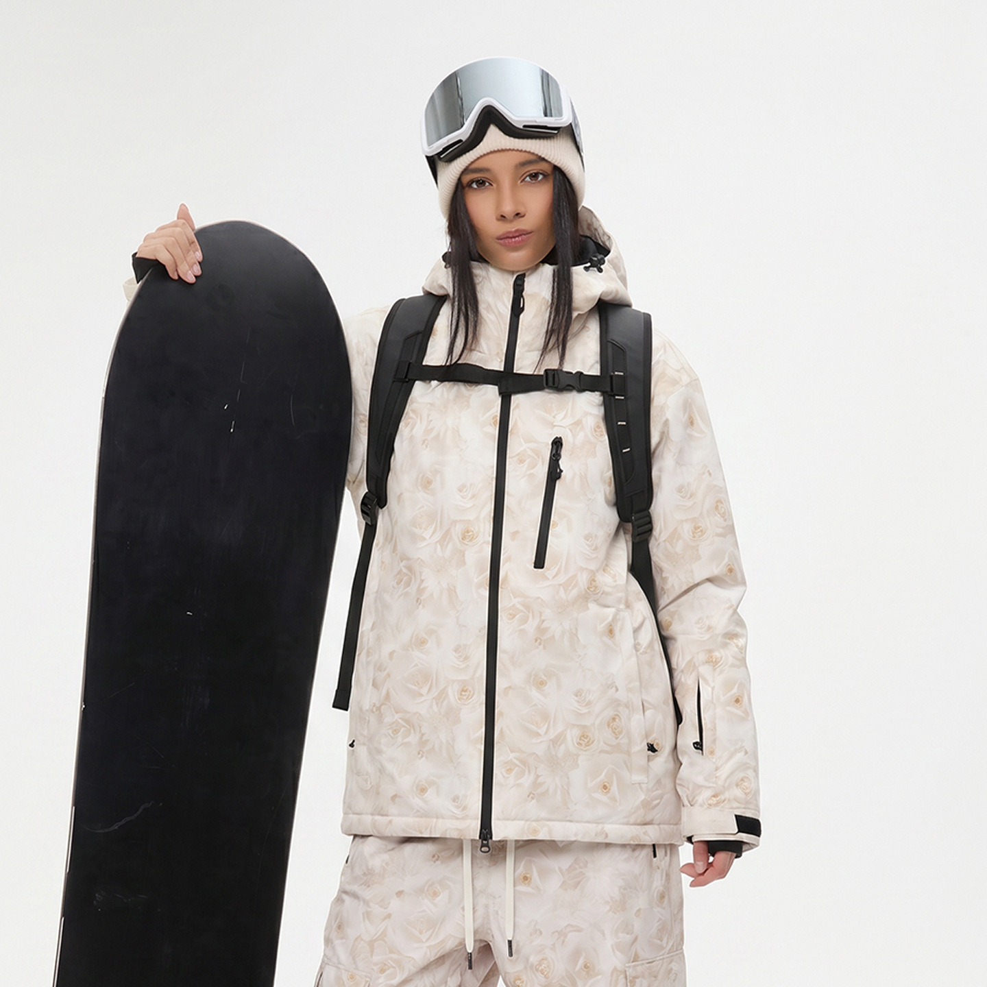 Thickened ski jacket, men's and women's outdoor windproof and warm ski suit, source factory, customizable.