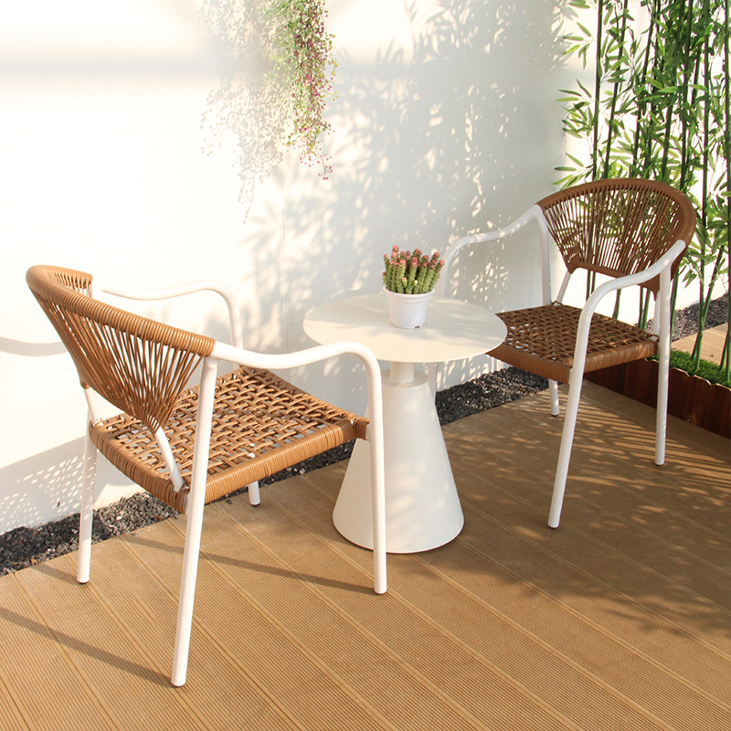 Mesa de centro redonda al aire libre nórdica mesa de negociación combinada patio balcón mesa de centro de ratán mesa de centro pequeña creativa muebles de hotel